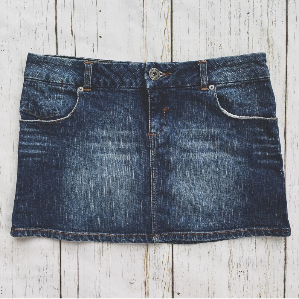 Buffalo by David Bitton Women’s Vintage Denim Jean Mini Skirt Size 28. Size 6 US